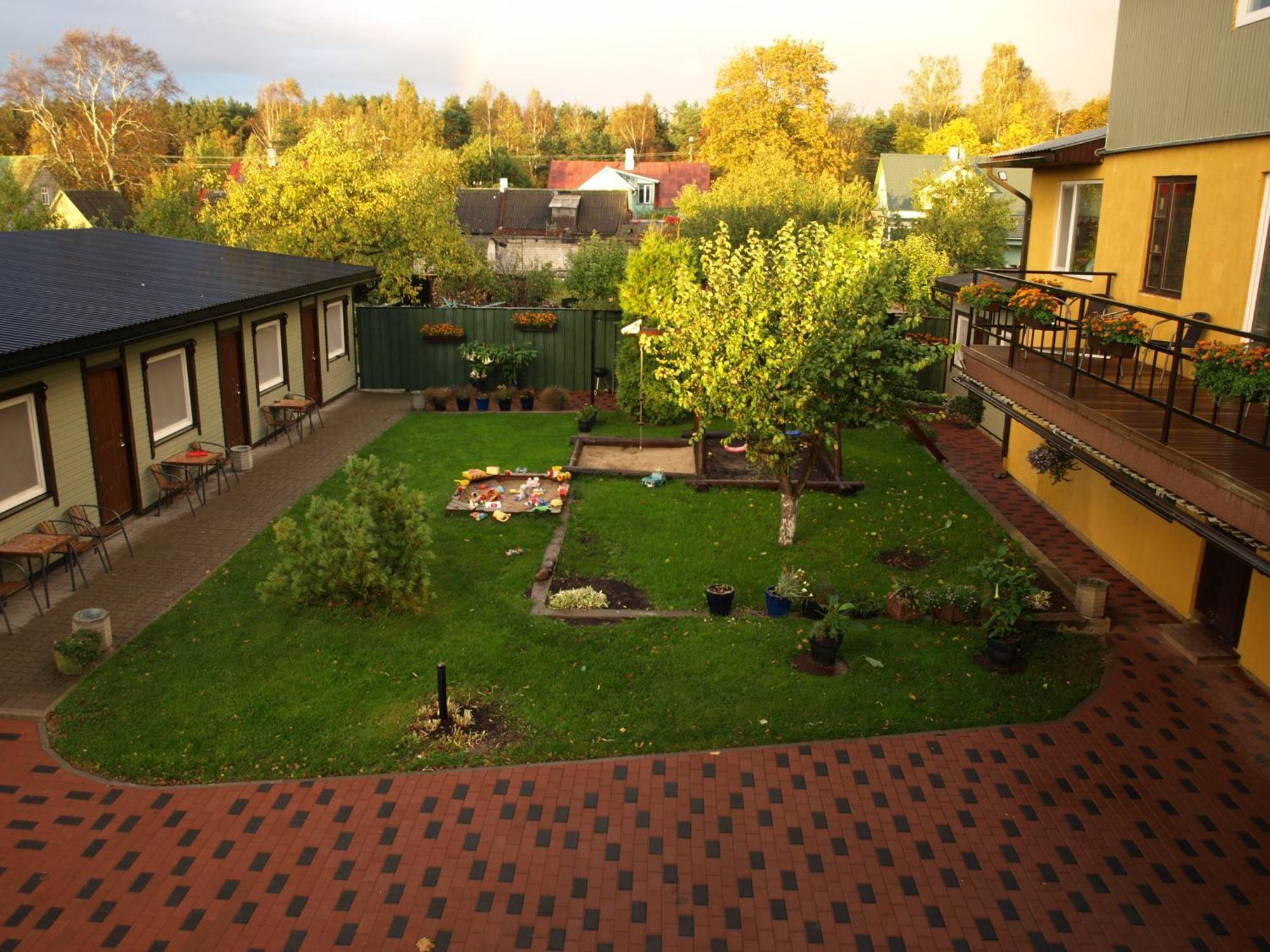 Guesthouse Maenniku Pärnu Exterior foto